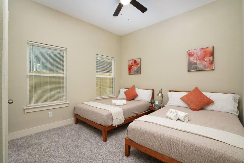 Spacious, Sleeps 6, St Phillips, King Bed San Antonio Zewnętrze zdjęcie