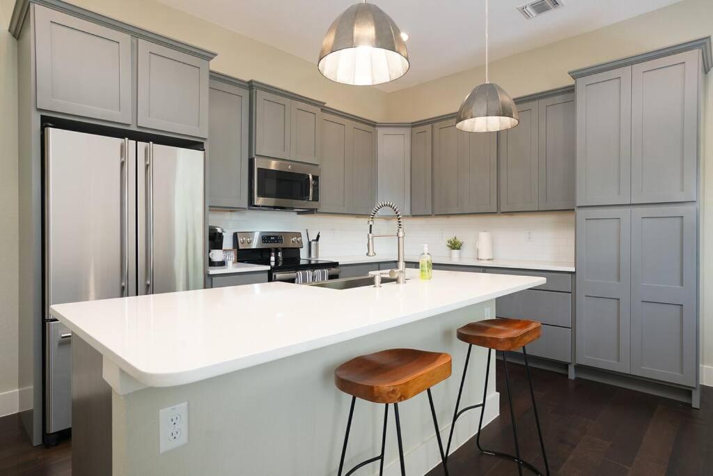 Spacious, Sleeps 6, St Phillips, King Bed San Antonio Zewnętrze zdjęcie