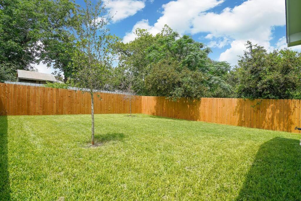 Spacious, Sleeps 6, St Phillips, King Bed San Antonio Zewnętrze zdjęcie